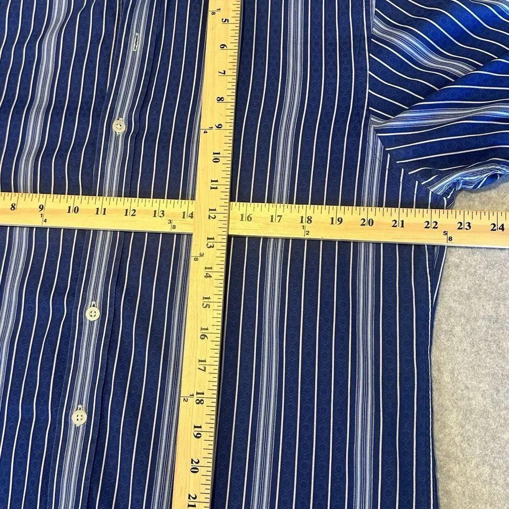 Robert Graham Old Money Size Medium Flip Cuff Blue Striped Button Up Shirt Top‎